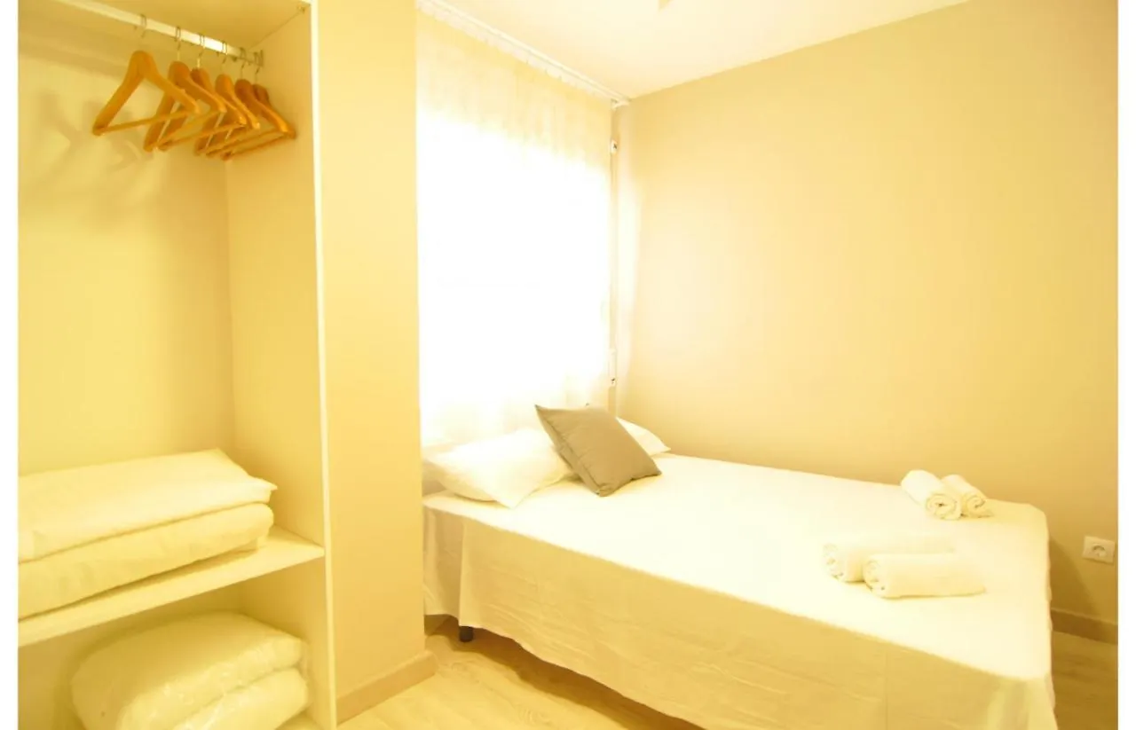 קאנט דה מאר Homeholidaysrentals Canet Playa I דירה